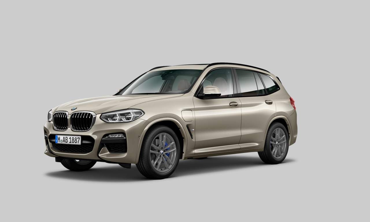 Exterior of BMW X3 xDrive30e (Sports Activity Vehicle (5 Doors)), VIN WBATS110209D06558