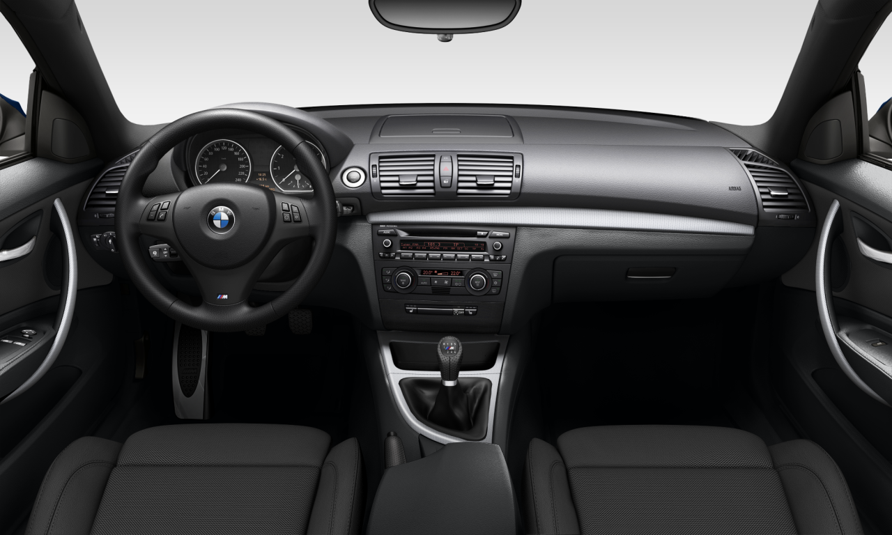 Interior of BMW 118i (E81), VIN WBAUB91010VC01925