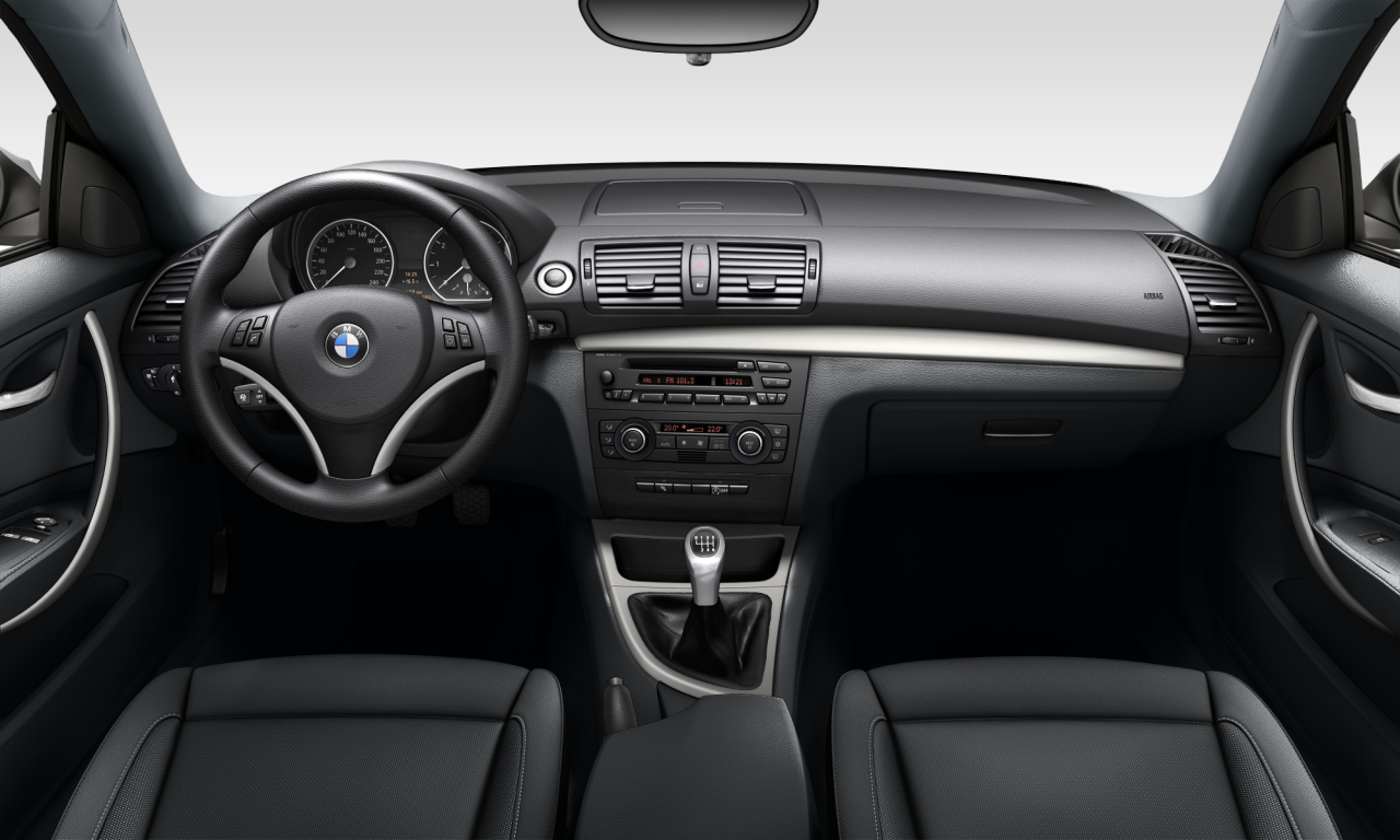 Interior of 2007 BMW 118i (E81), VIN WBAUB91040VC02969