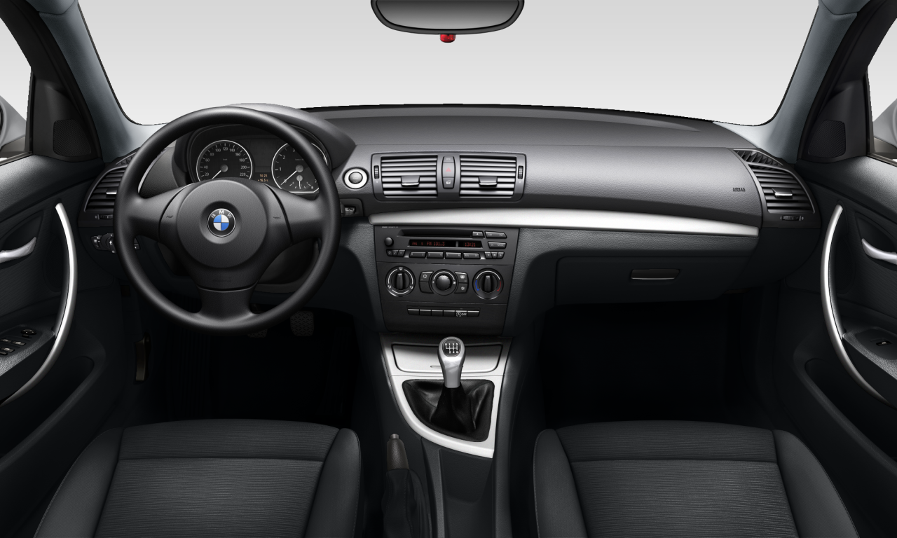 Interior of BMW 116i (E87 (MUE)), VIN WBAUE12020PB28205
