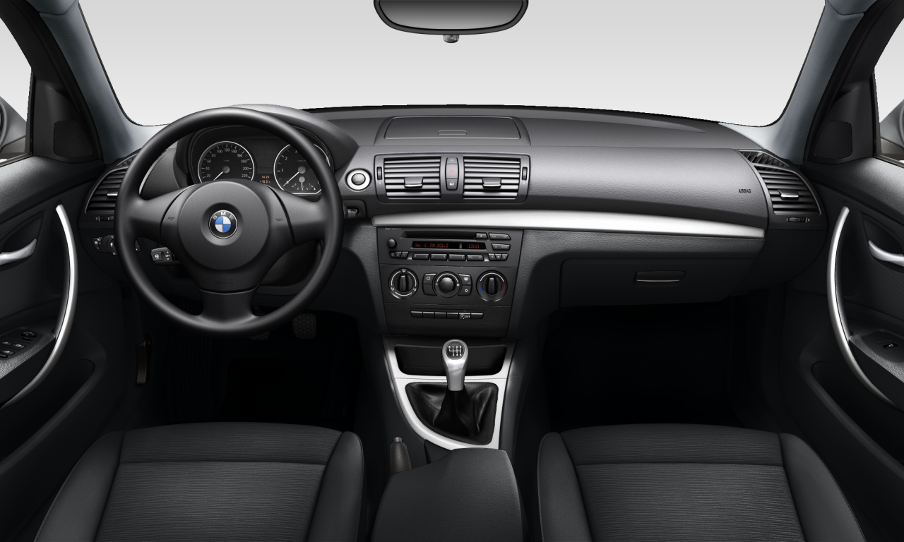 Interior of BMW 118i (E87 (MUE)), VIN WBAUE51010PZ26846