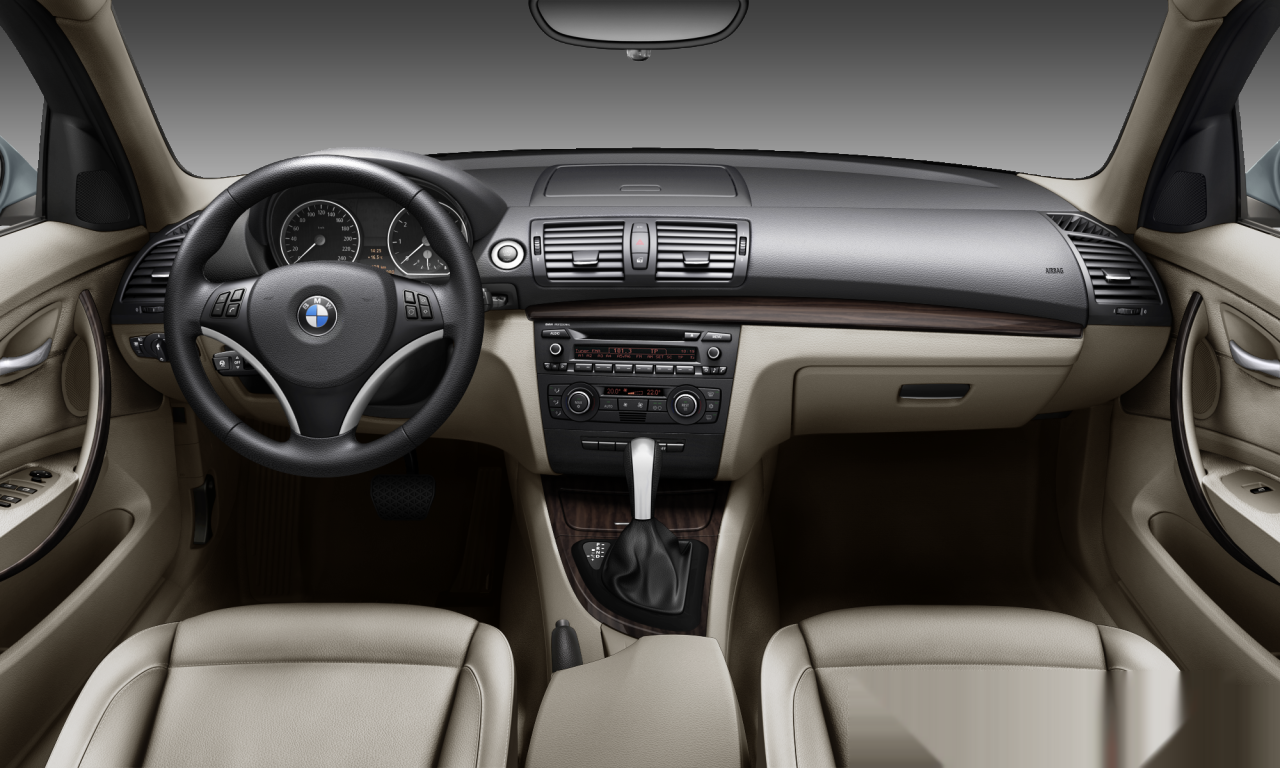 Interior of BMW 118i (E87 (MUE)), VIN WBAUE72070E015037