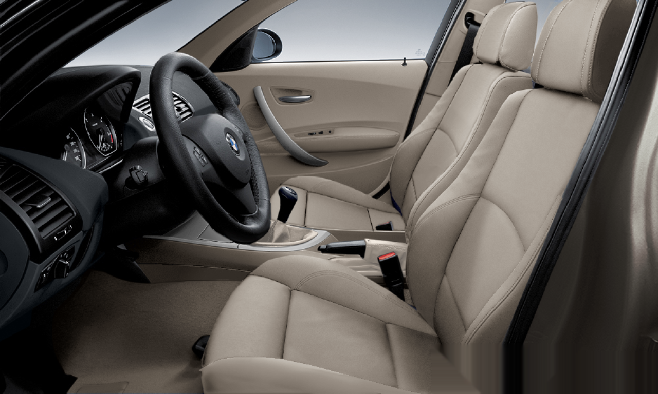 Interior of 2006 BMW 116i (E87), VIN WBAUF11010P014238