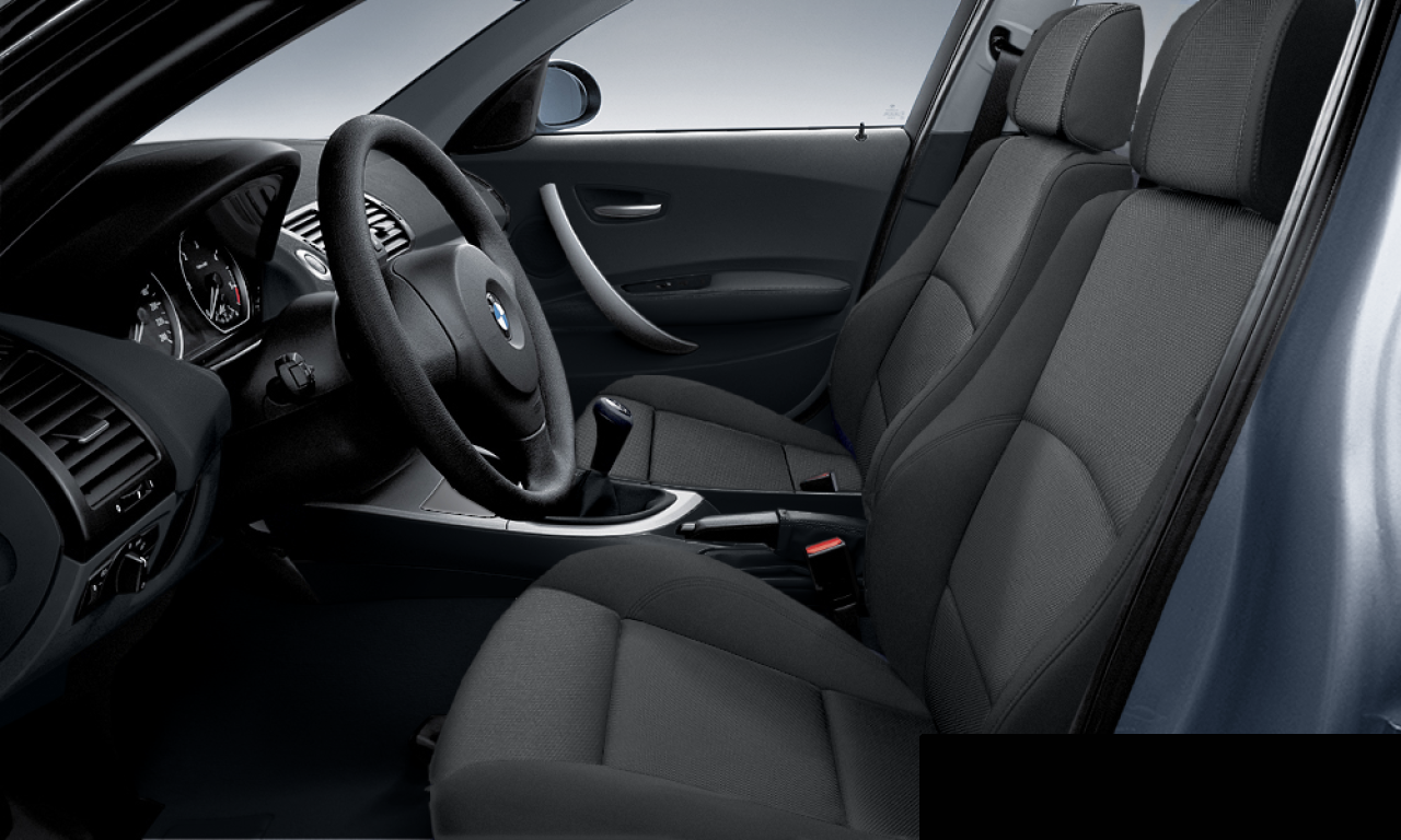 Interior of BMW 118i (E87), VIN WBAUF310X0PY22874