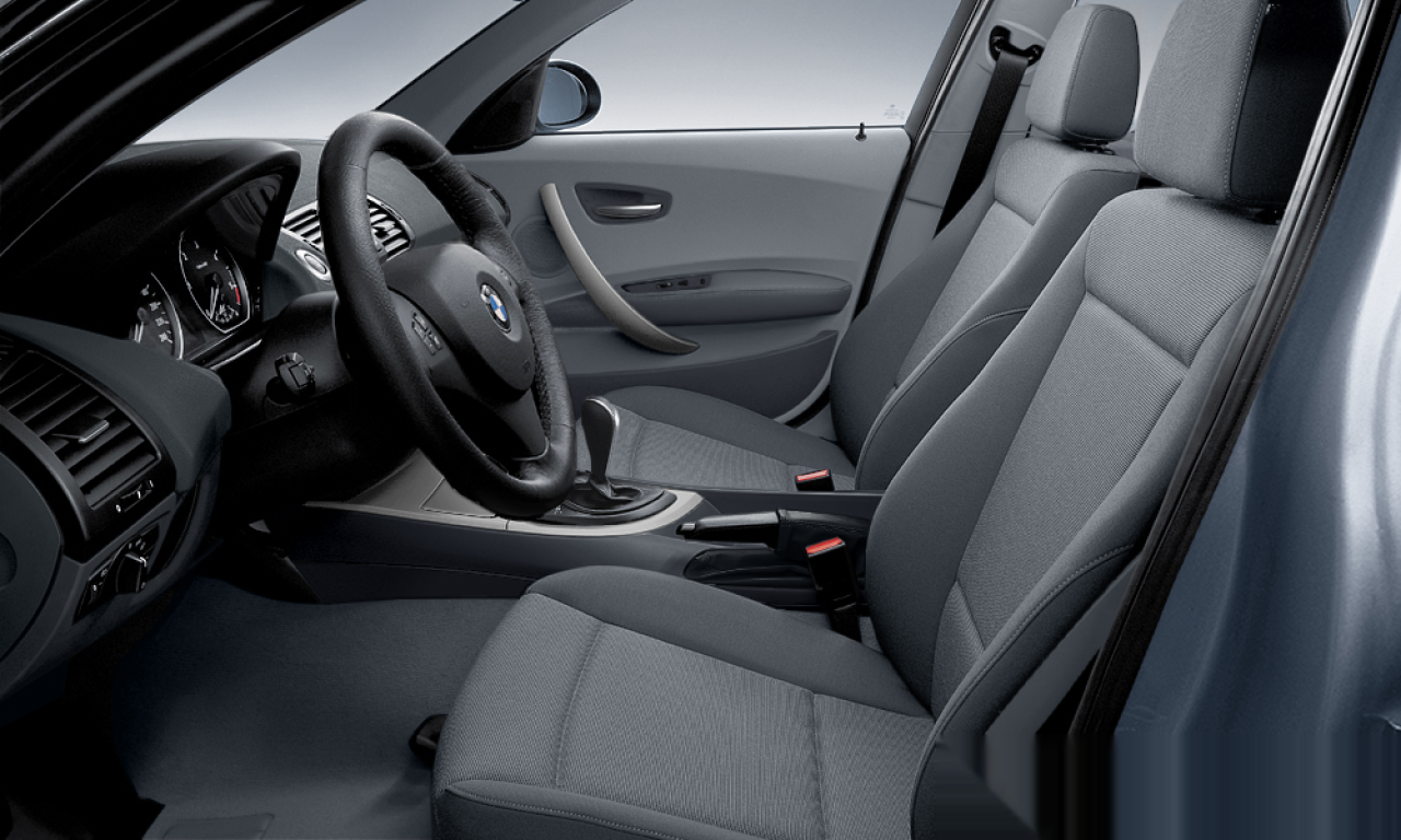 Interior of BMW 120i (E87), VIN WBAUF52090PM72308