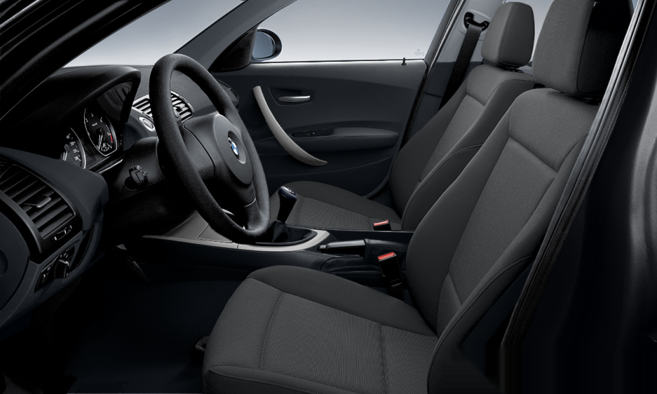 Interior of 2006 BMW 118d (E87), VIN WBAUG31030PU68323
