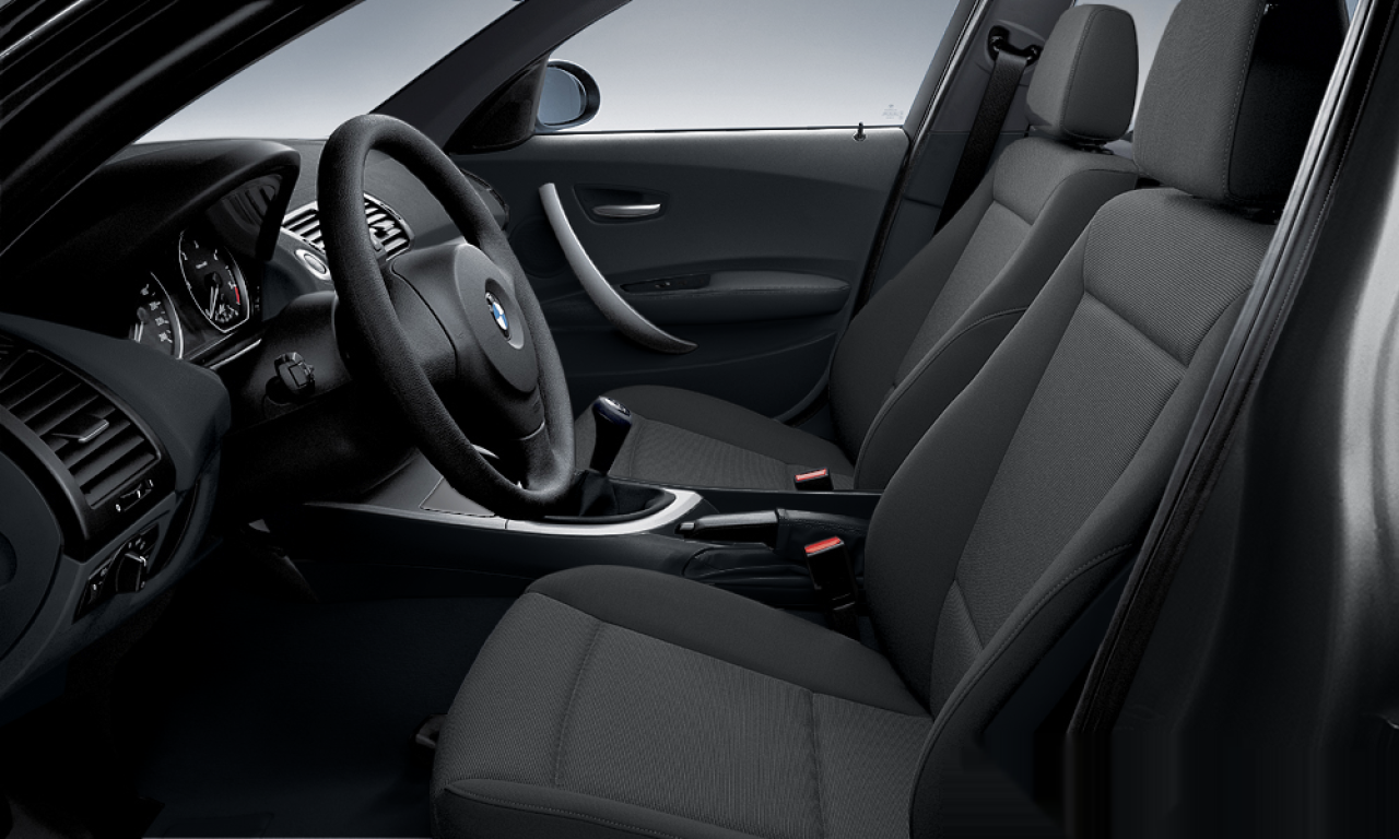 Interior of 2006 BMW 118d (E87), VIN WBAUG31090PU74885
