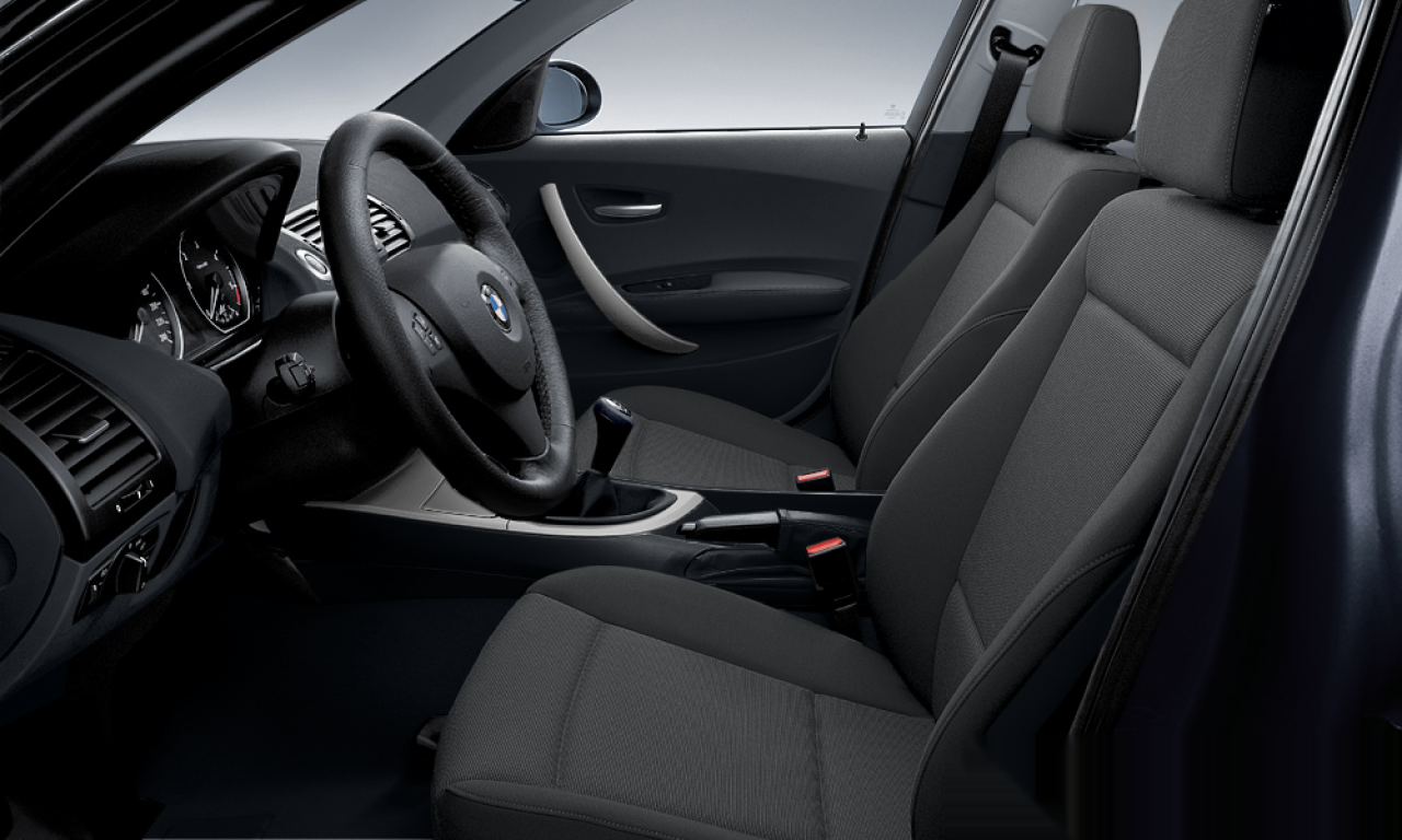 Interior of 2006 BMW 118d (E87), VIN WBAUG31090PU77673