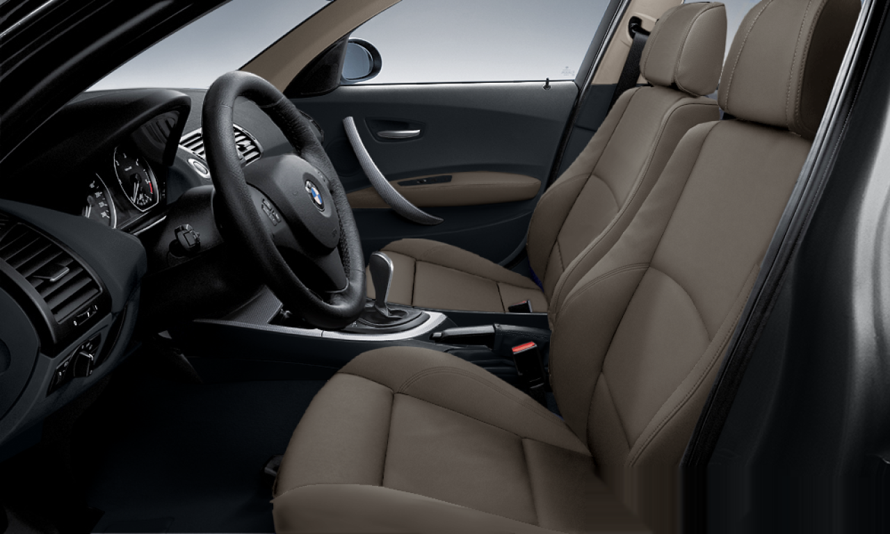 Interior of BMW 120d (E87), VIN WBAUG51020JU06930