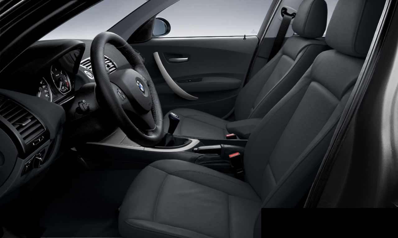 Interior of 2005 BMW 120d (E87), VIN WBAUG51040PV05035