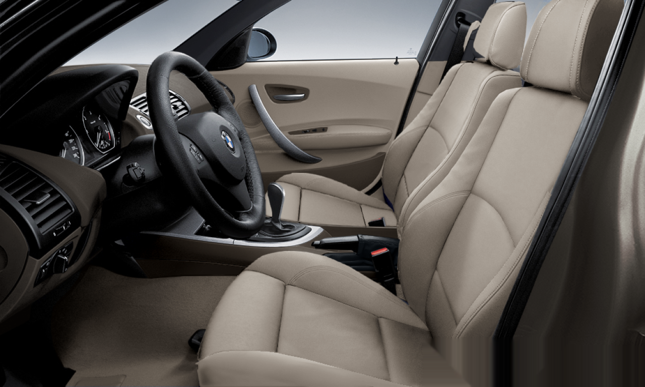 Interior of BMW 120d (E87), VIN WBAUG51050PW56708