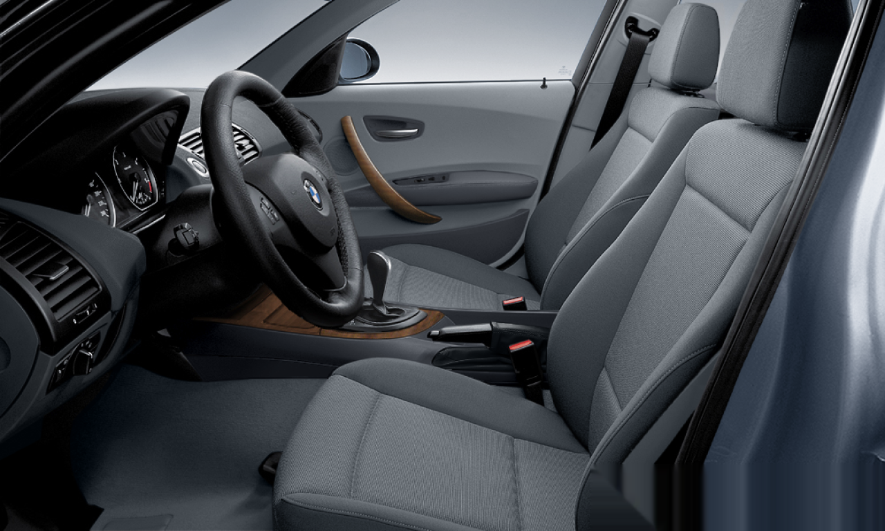 Interior of 2006 BMW 120d (E87), VIN WBAUG51080PW54158