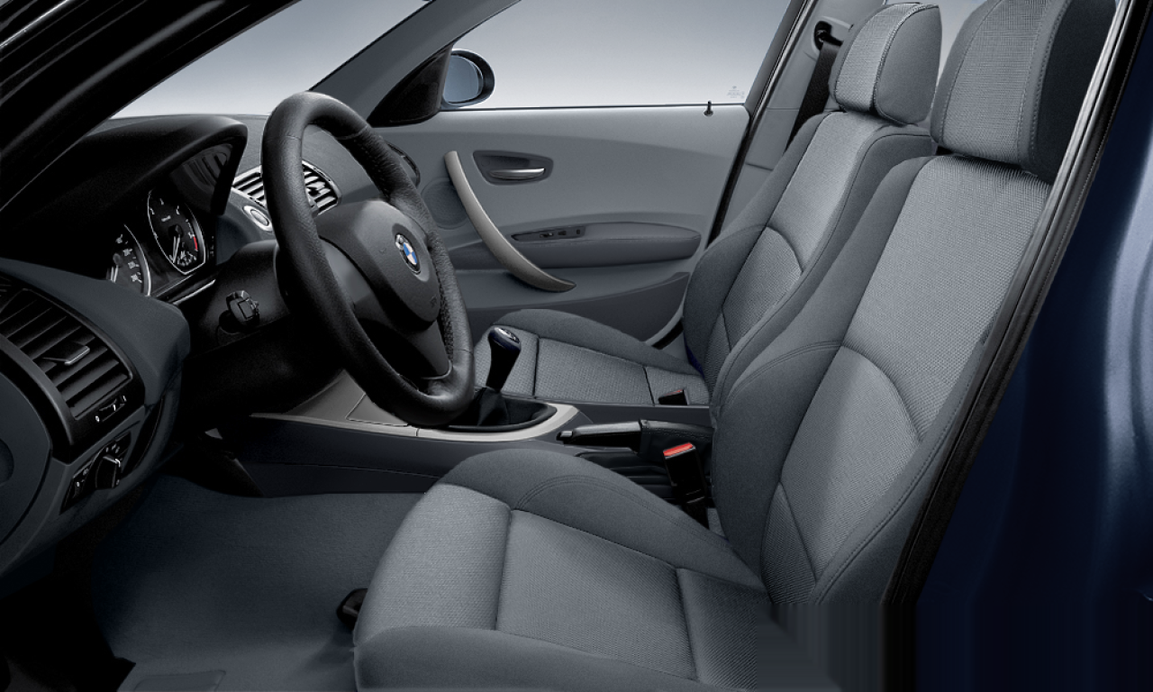 Interior of BMW 120d (E87), VIN WBAUG51090PV16287