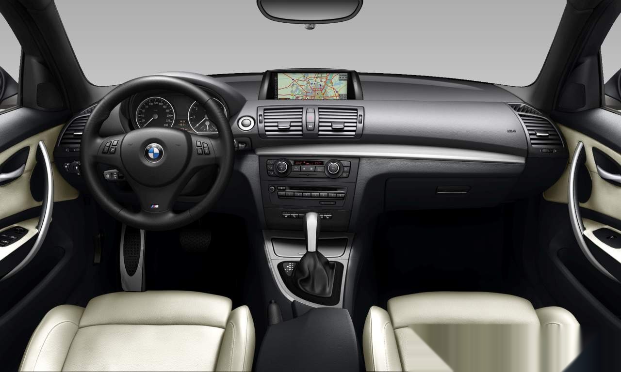 Interior of BMW 123d (Sports Hatch (5 Doors)), VIN WBAUH11040E049622