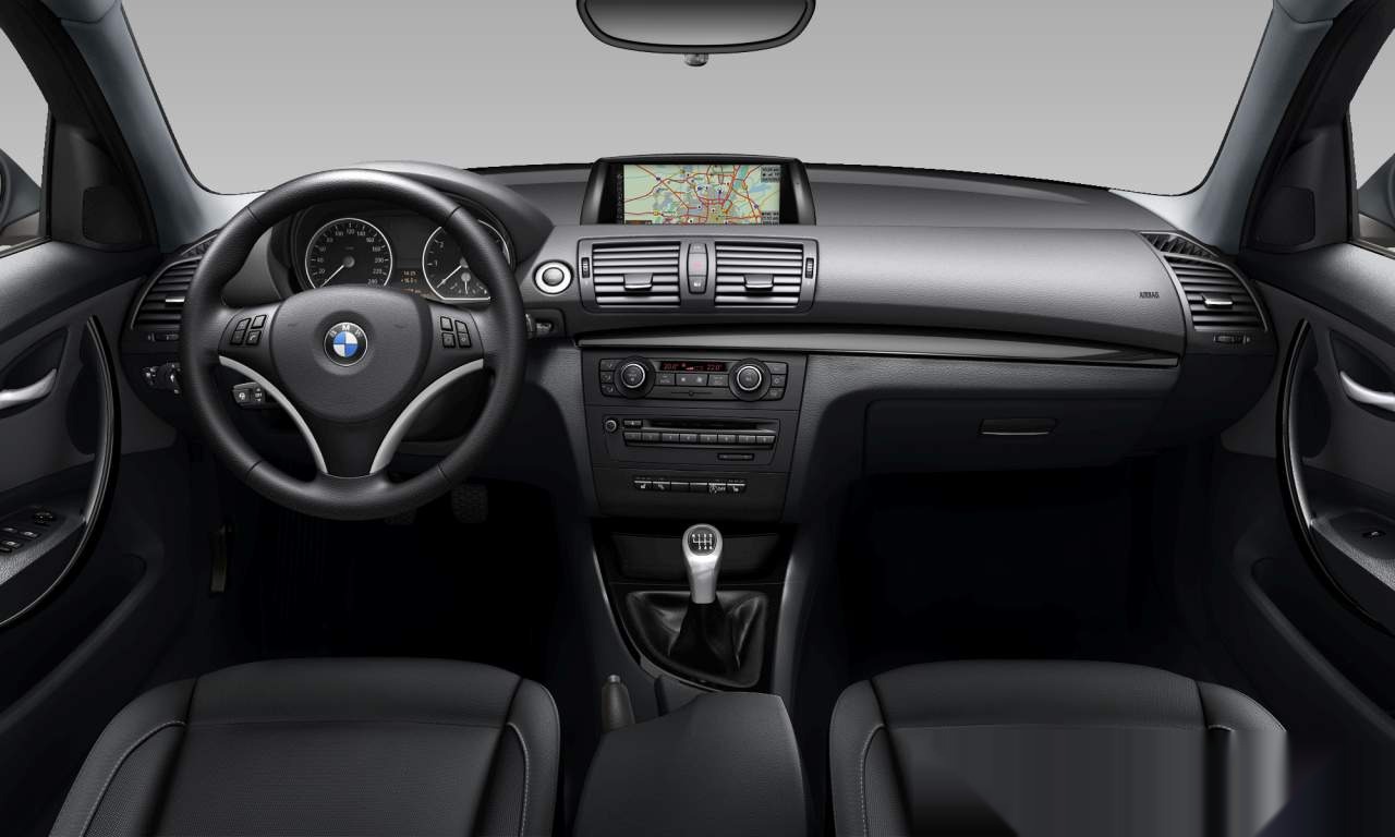 Interior of BMW 123d (Sports Hatch (5 Doors)), VIN WBAUH11040E226136
