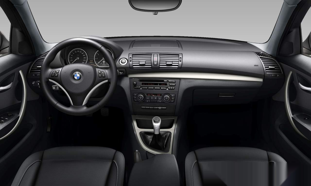 Interior of BMW 116i (Sports Hatch (5 Doors)), VIN WBAUH31060E531097