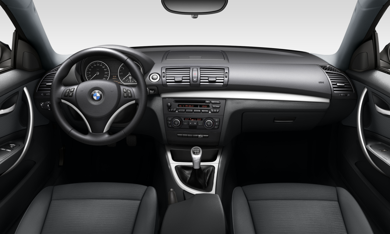 Interior of BMW 116i (E81), VIN WBAUK31030VM31461