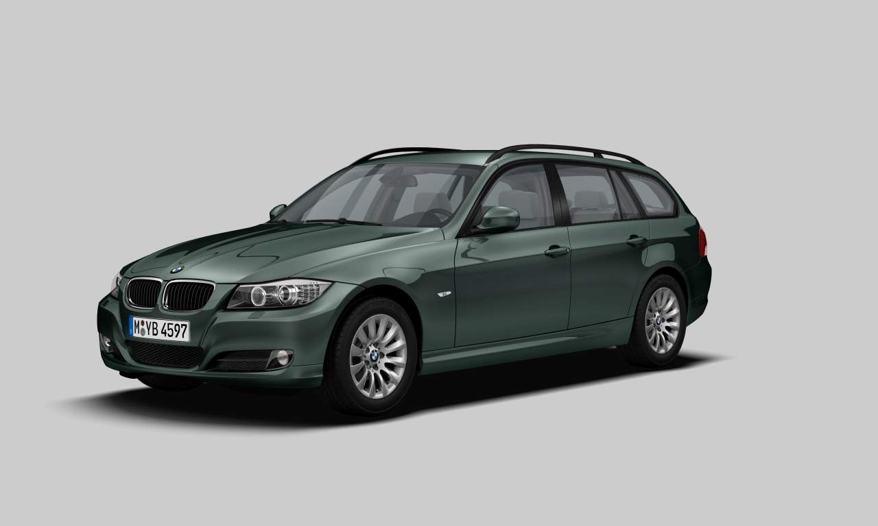 Exterior of BMW 320i (Touring (5 Doors)), VIN WBAUS910X0A188015