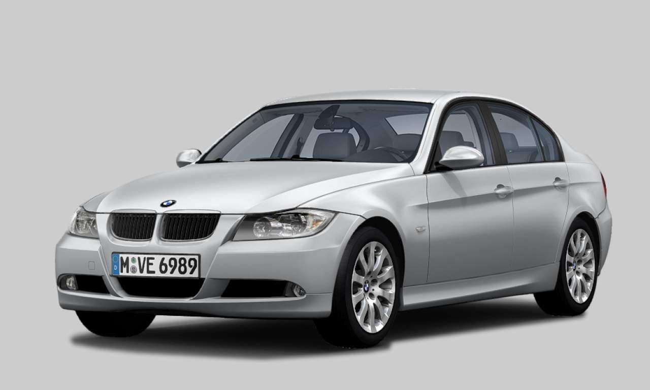 Exterior of BMW 320i (Sedan (4 Doors)), VIN WBAVG71050A053096