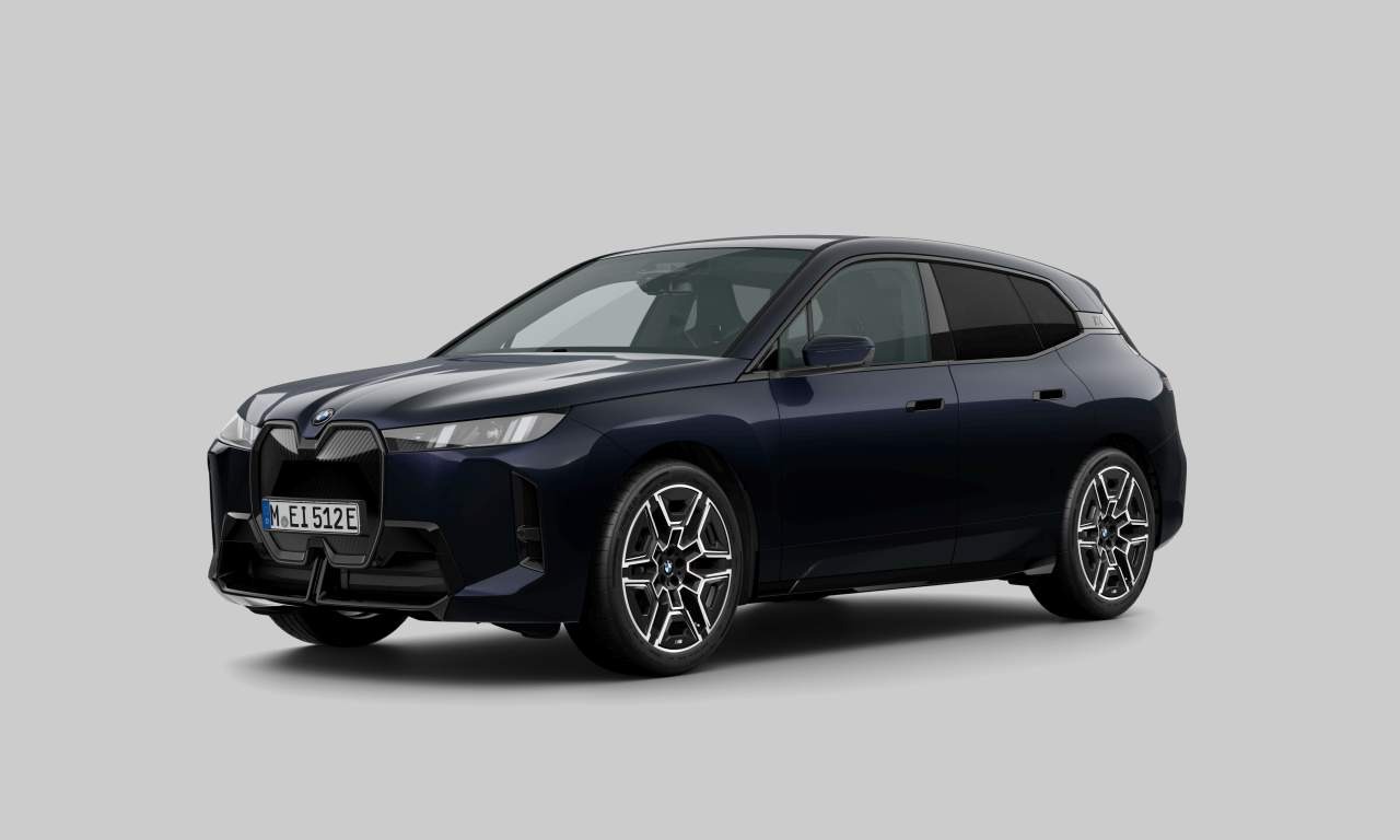 Exterior of BMW iX xDrive60 (Sports Activity Vehicle (5 Doors)), VIN WBY51CF010CW86705