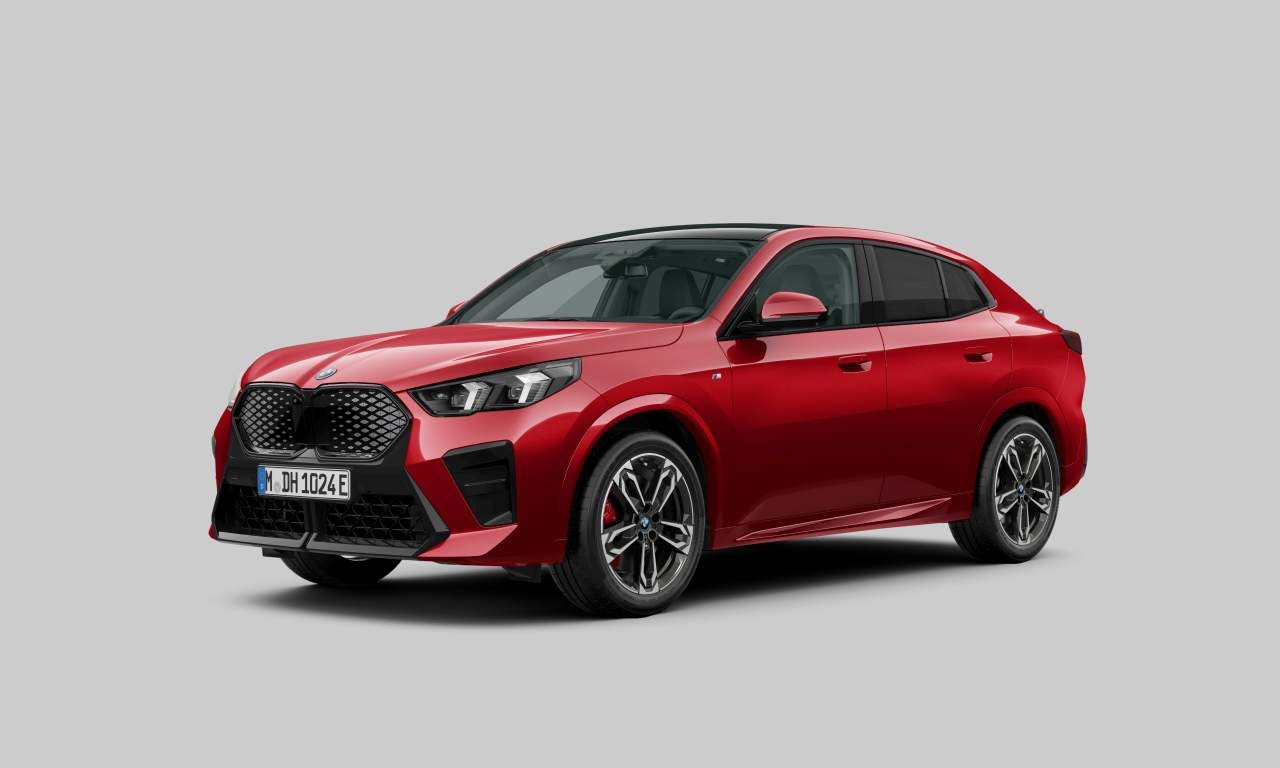 Exterior of BMW iX2 xDrive30 (Sports Activity Coupe (5 Doors)), VIN WBY72GM0405371952